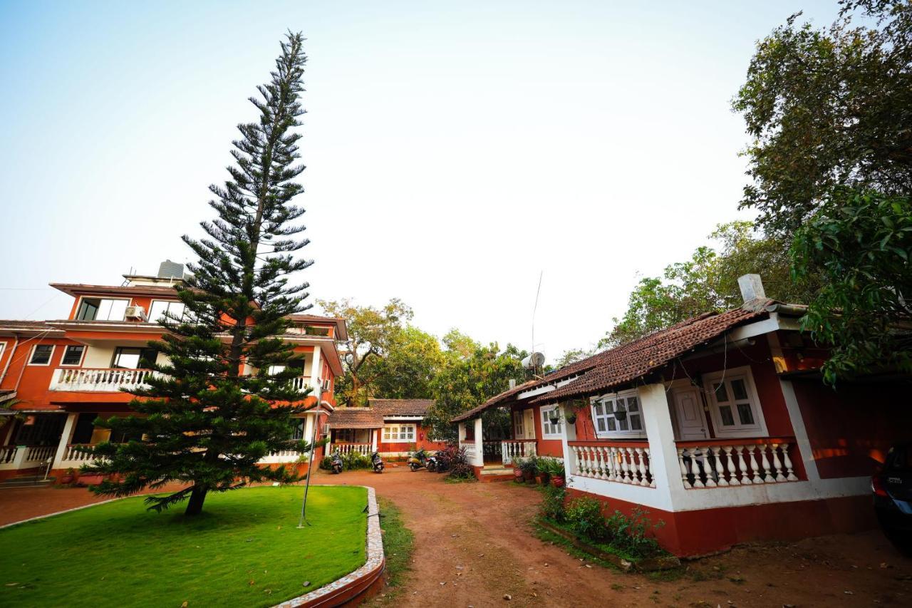 Nomadgao Vila Nova - Comfort, Great Views, Fast Wifi & Interesting People Hotel Anjuna Exterior photo